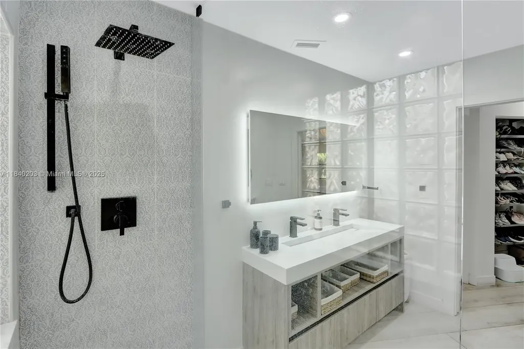 23273 Water Circle Boca Raton FL 33486