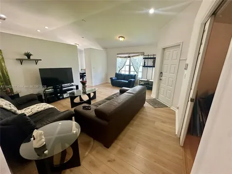 18331 NW 8th Street Pembroke Pines FL 33029