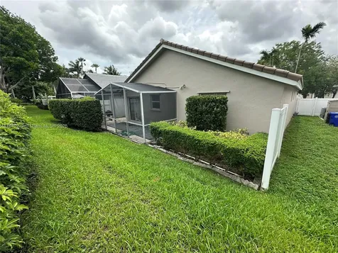 18331 NW 8th Street Pembroke Pines FL 33029