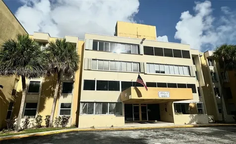 6911 SW 147th Avenue Miami FL 33193