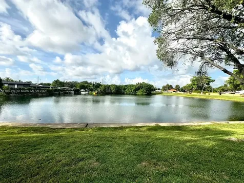 6911 SW 147th Avenue Miami FL 33193