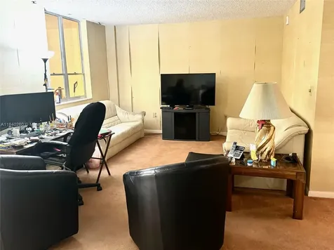 6911 SW 147th Avenue Miami FL 33193