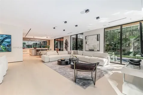 3860 Little Avenue Miami FL 33133