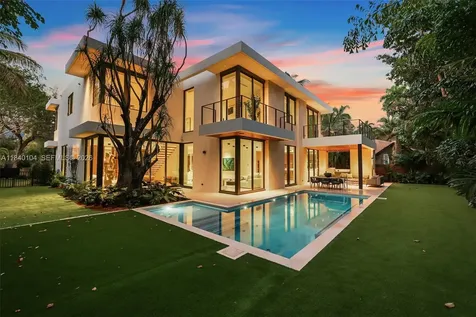 3860 Little Avenue Miami FL 33133