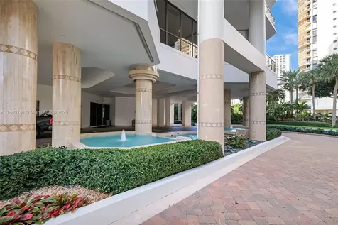 20185 E Country Club Drive Aventura FL 33180
