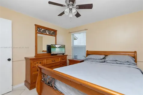 1710 SW 100th Terrace Davie FL 33324