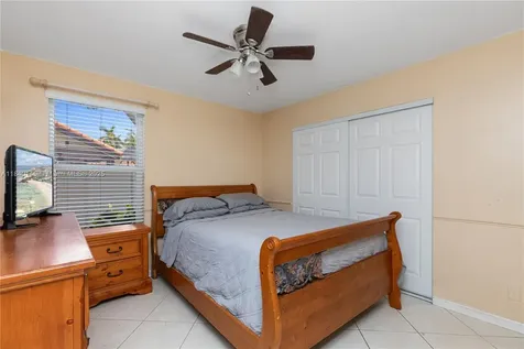 1710 SW 100th Terrace Davie FL 33324