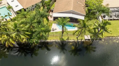 1710 SW 100th Terrace Davie FL 33324