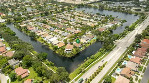 1710 SW 100th Terrace Davie FL 33324