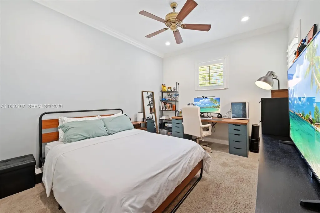 400 NE 69th Circle Boca Raton FL 33487