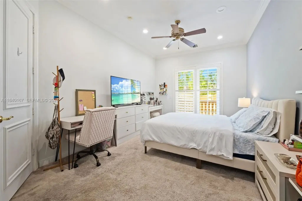 400 NE 69th Circle Boca Raton FL 33487