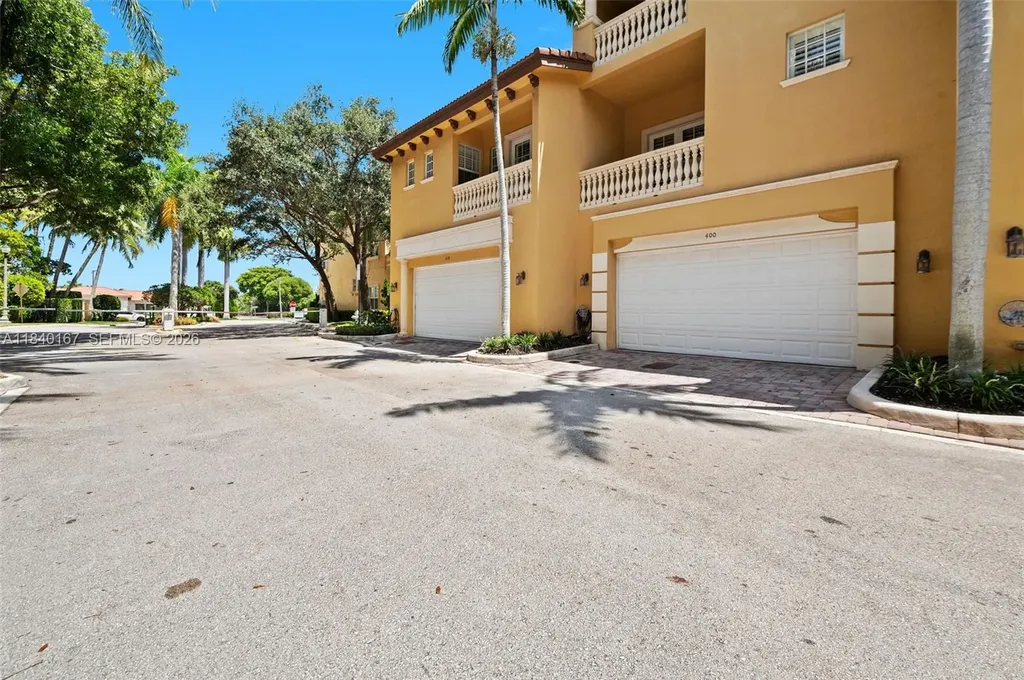 400 NE 69th Circle Boca Raton FL 33487