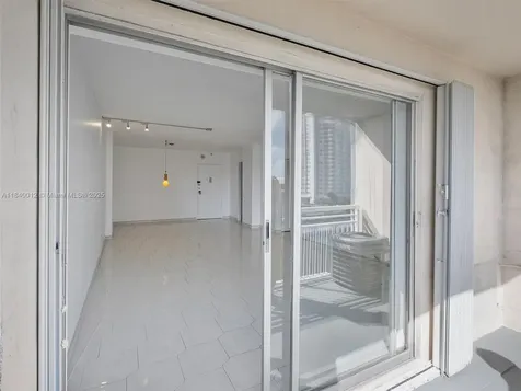 400 Kings Point Drive Sunny Isles Beach FL 33160