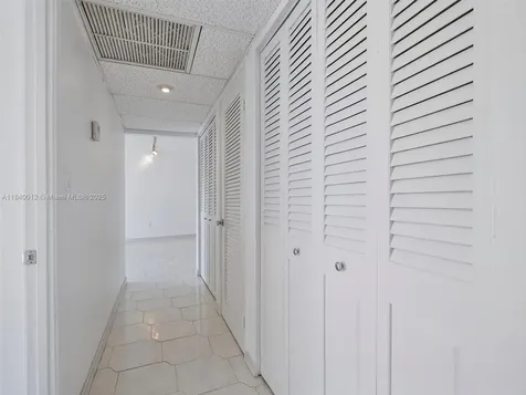 400 Kings Point Drive Sunny Isles Beach FL 33160