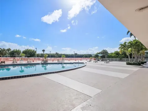 400 Kings Point Drive Sunny Isles Beach FL 33160