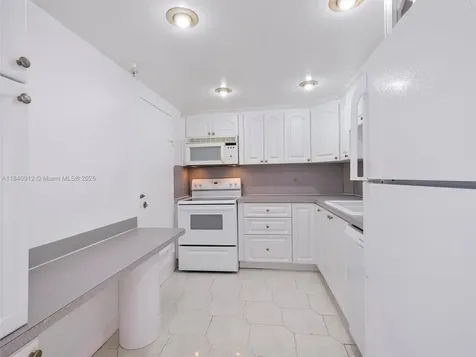 400 Kings Point Drive Sunny Isles Beach FL 33160