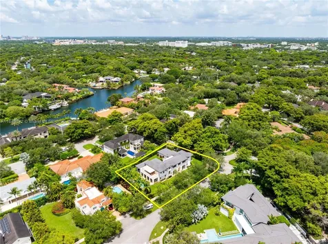 6400 San Vicente Street Coral Gables FL 33146