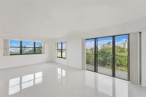 1201 S Ocean Drive Hollywood FL 33019