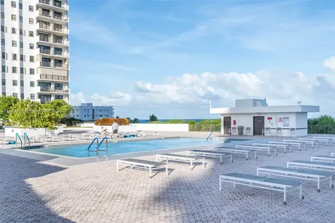 1201 S Ocean Drive Hollywood FL 33019