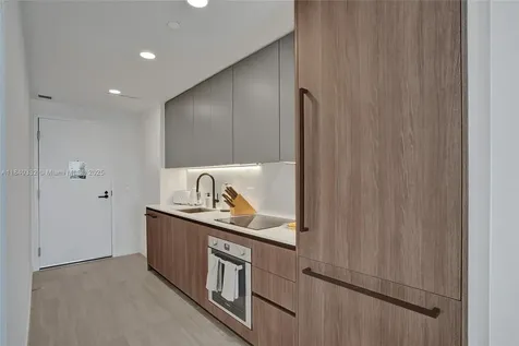 580 72nd Street Miami Beach FL 33141