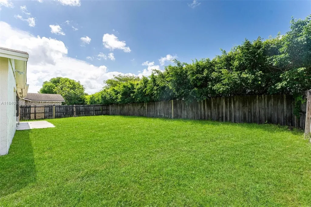 9285 Affirmed Lane Boca Raton FL 33496