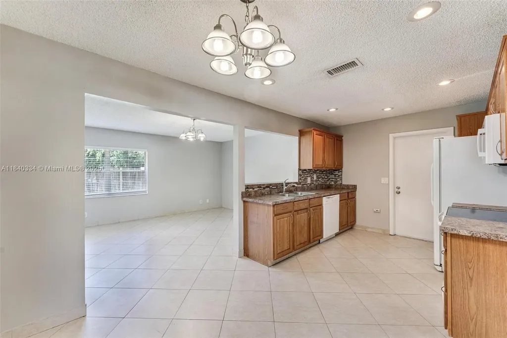 9285 Affirmed Lane Boca Raton FL 33496