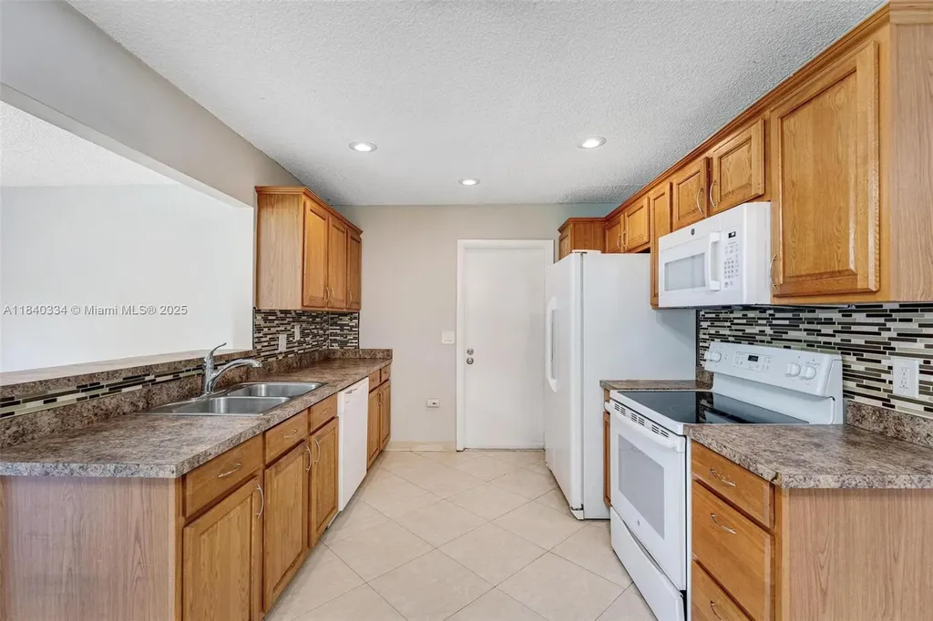 9285 Affirmed Lane Boca Raton FL 33496