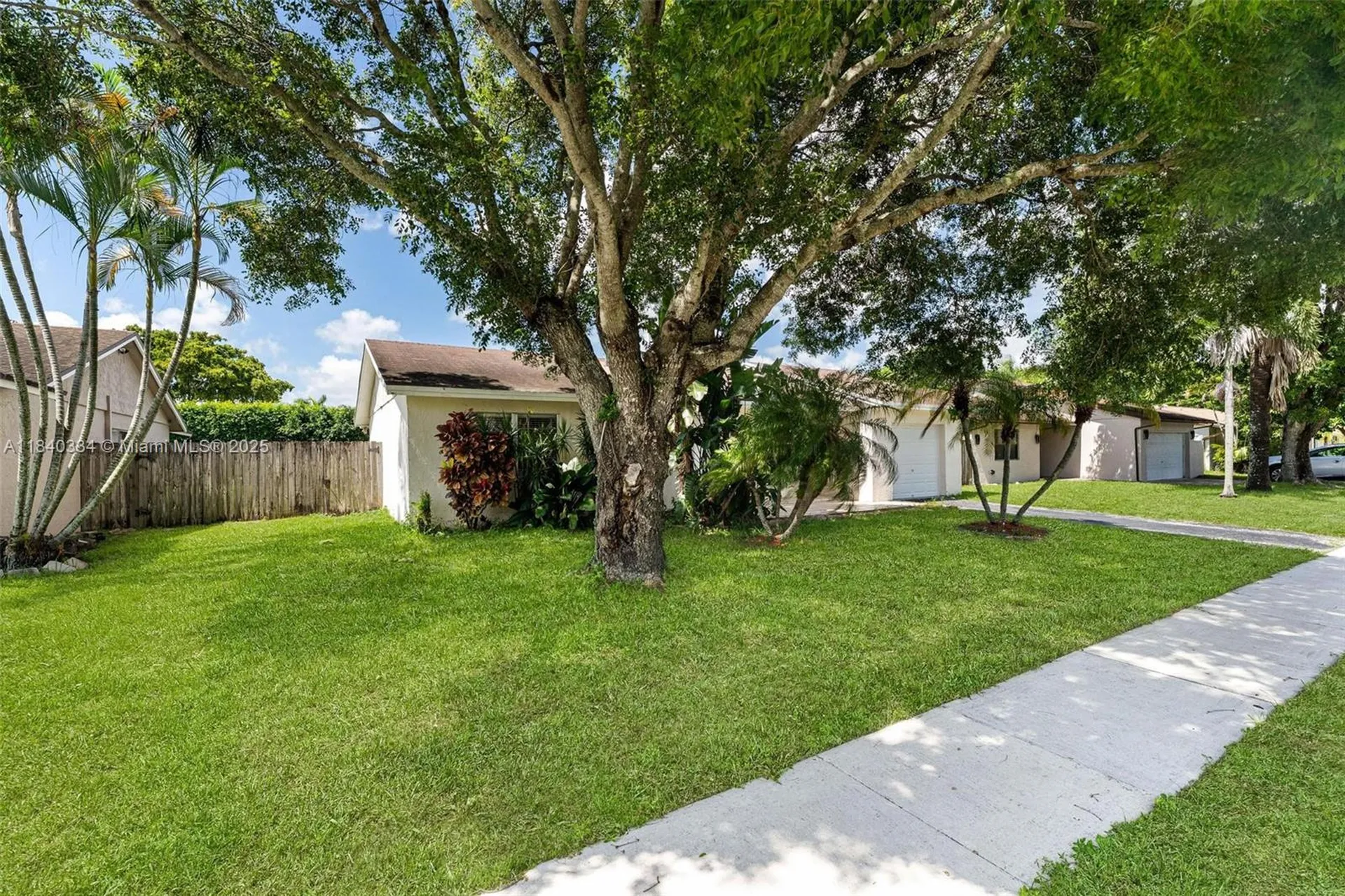 9285 Affirmed Lane Boca Raton FL 33496