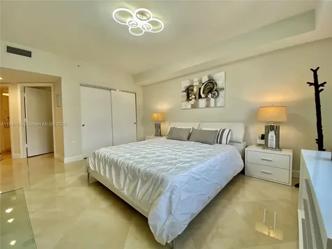 19900 E Country Club Drive Aventura FL 33180