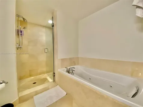 19900 E Country Club Drive Aventura FL 33180