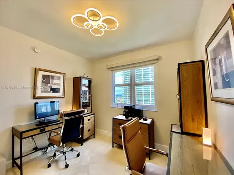 19900 E Country Club Drive Aventura FL 33180