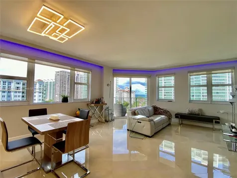 19900 E Country Club Drive Aventura FL 33180