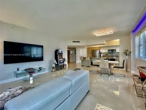 19900 E Country Club Drive Aventura FL 33180