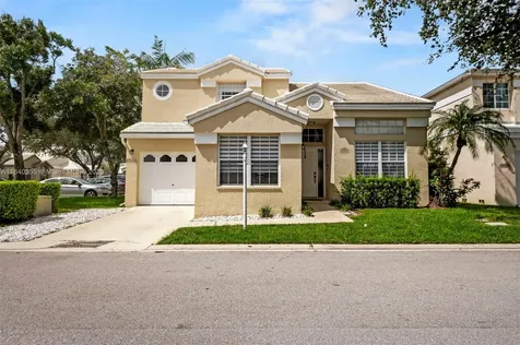 9384 NW 8th Circle Plantation FL 33324