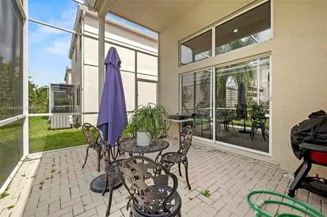 9384 NW 8th Circle Plantation FL 33324
