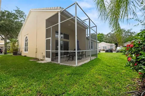 9384 NW 8th Circle Plantation FL 33324