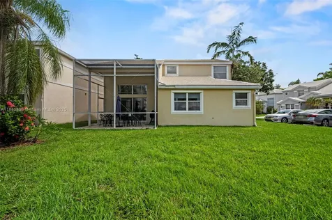 9384 NW 8th Circle Plantation FL 33324