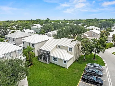 9384 NW 8th Circle Plantation FL 33324