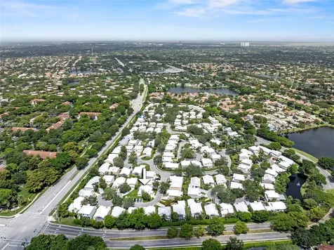 9384 NW 8th Circle Plantation FL 33324