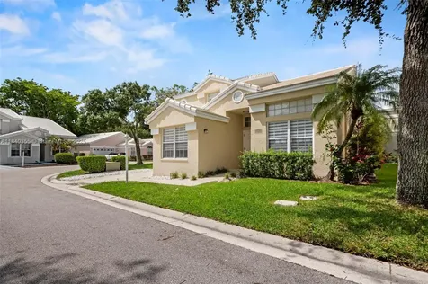9384 NW 8th Circle Plantation FL 33324