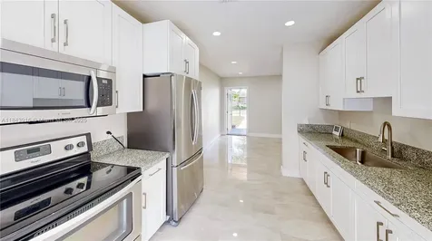 1550 NE 11th Street Homestead FL 33033