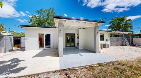 1550 NE 11th Street Homestead FL 33033