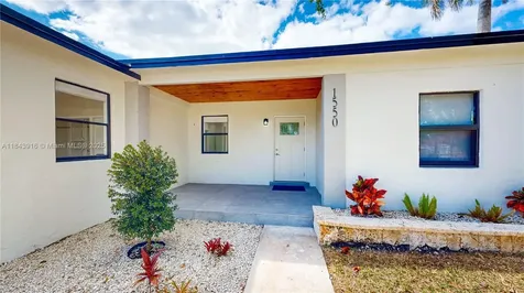 1550 NE 11th Street Homestead FL 33033