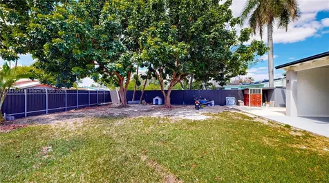 1550 NE 11th Street Homestead FL 33033