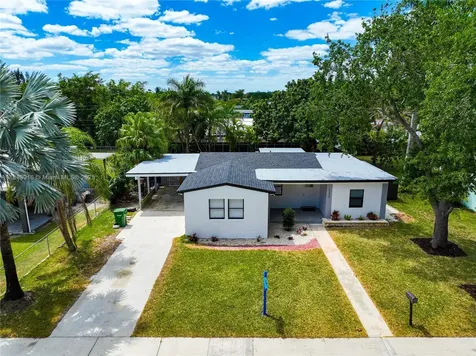 1550 NE 11th Street Homestead FL 33033