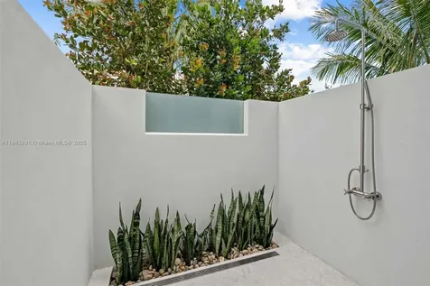 1280 S Ocean Boulevard Delray Beach FL 33483