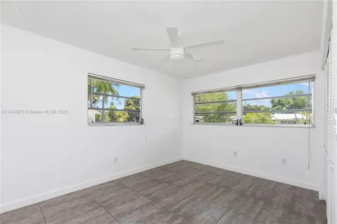 9215 SW 178th Terrace Palmetto Bay FL 33157
