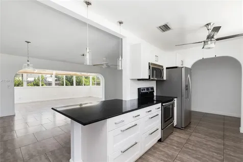 9215 SW 178th Terrace Palmetto Bay FL 33157