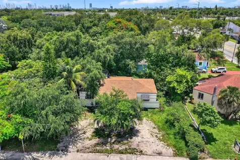North Miami FL 33161