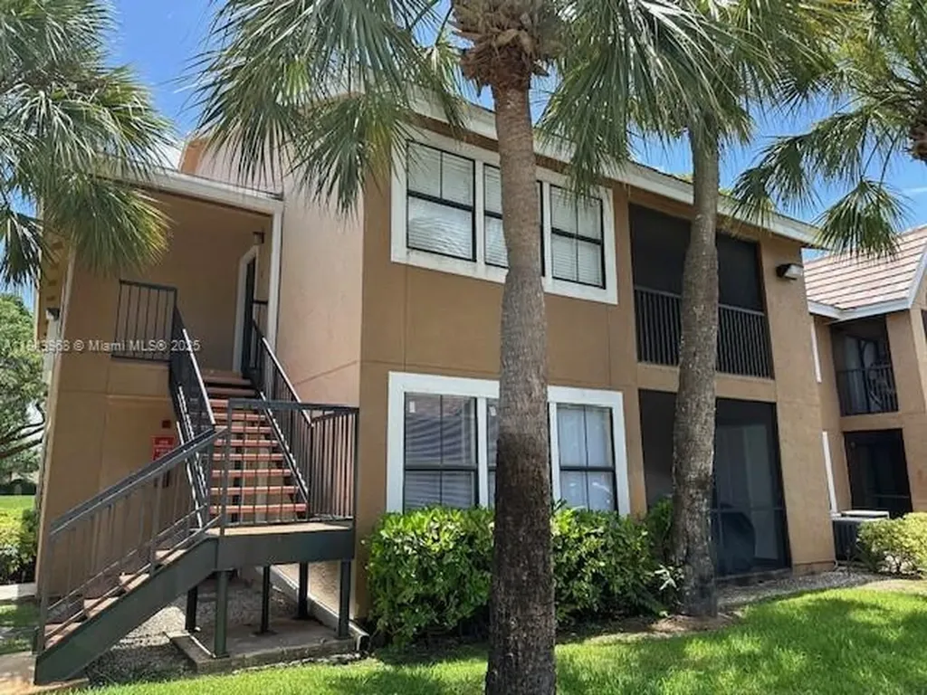 15590 SW 106th Lane Miami FL 33196
